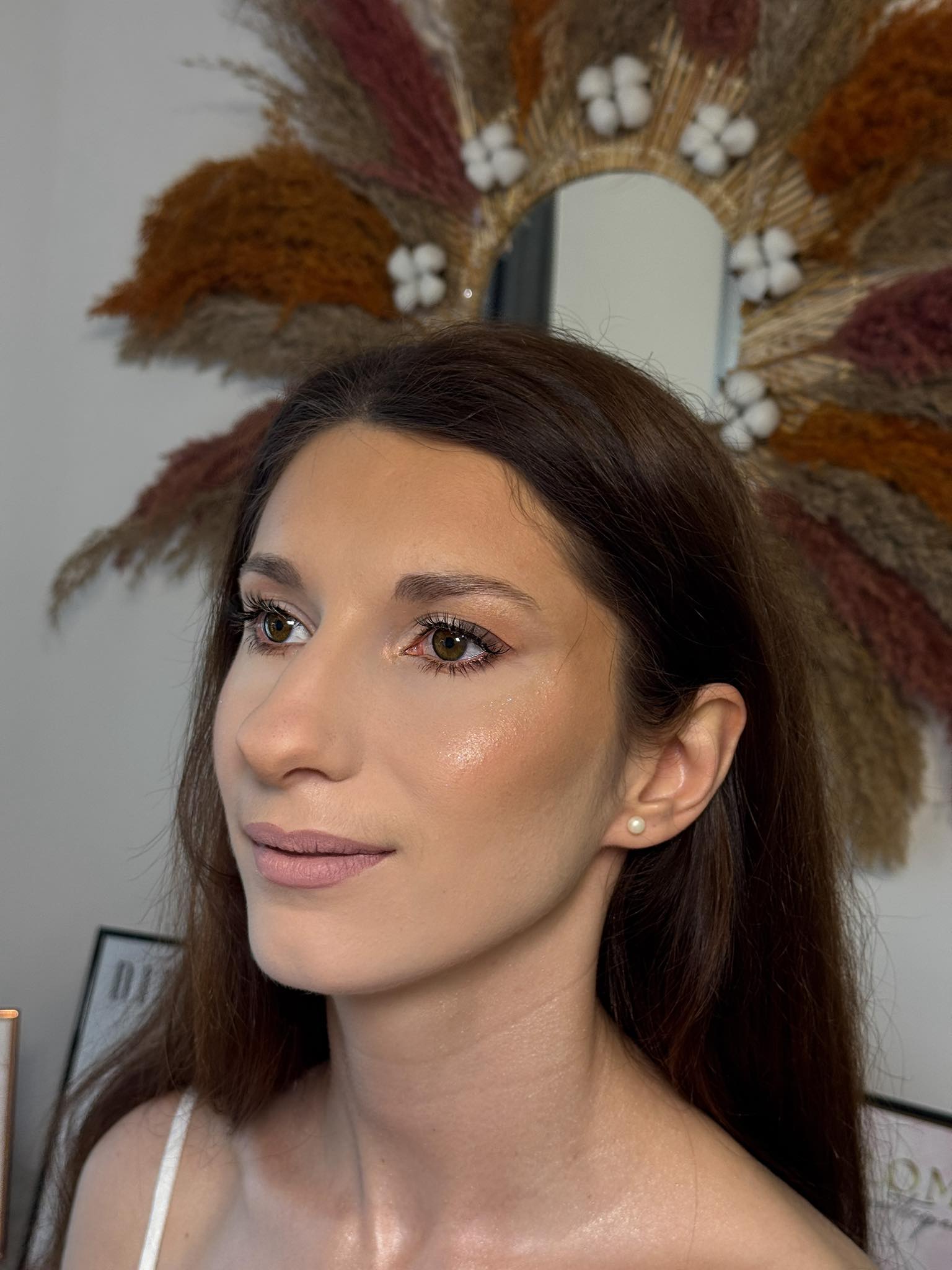 Machiaj rezistent în Timișoara – secretul unui look impecabil întreaga zi
